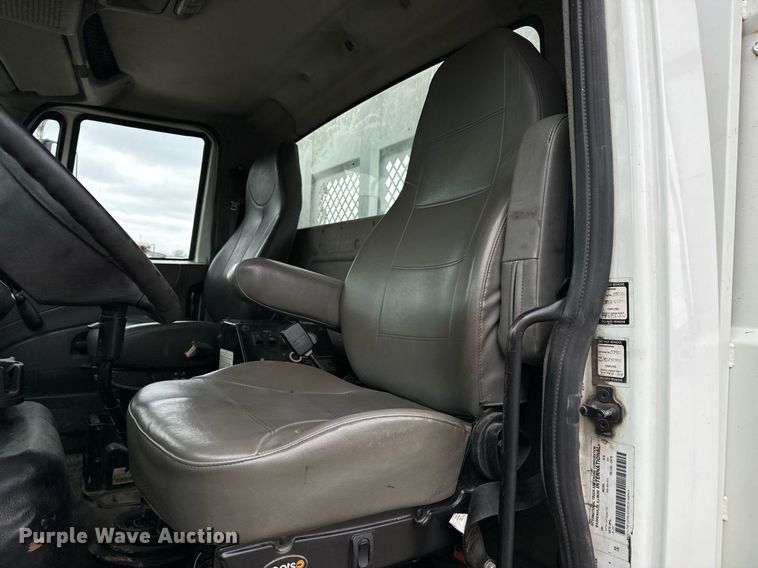 image for item NM9166 2008 International WorkStar 7600  crane truck