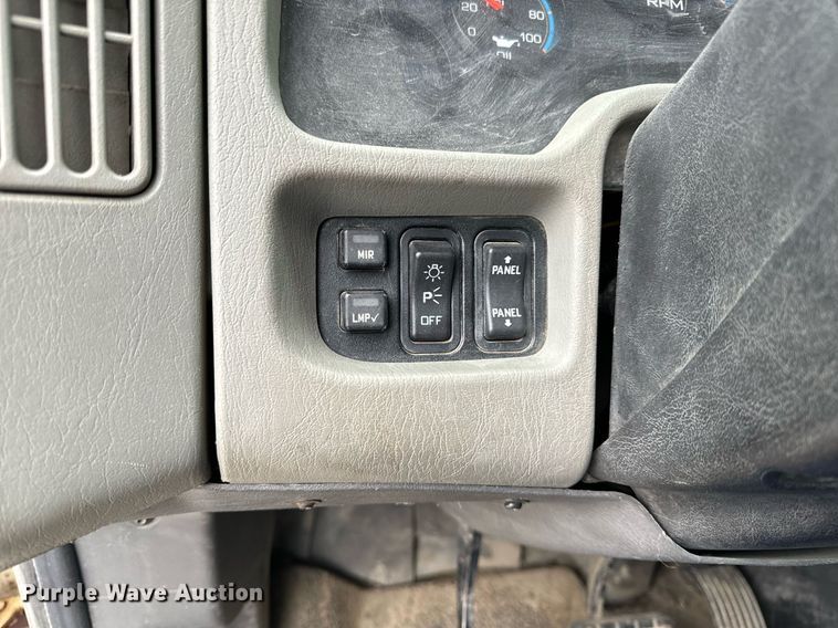 image for item NM9166 2008 International WorkStar 7600  crane truck