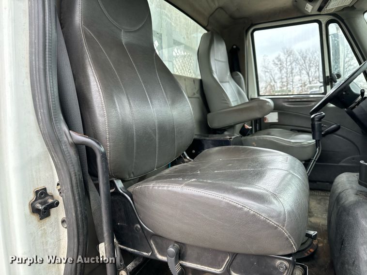 image for item NM9166 2008 International WorkStar 7600  crane truck