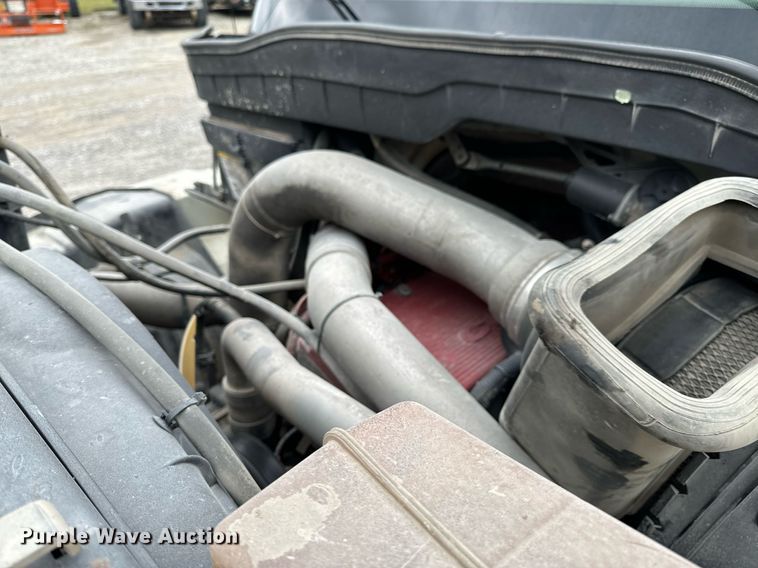 image for item NM9166 2008 International WorkStar 7600  crane truck