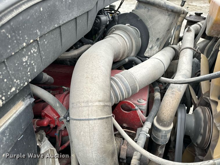 image for item NM9166 2008 International WorkStar 7600  crane truck