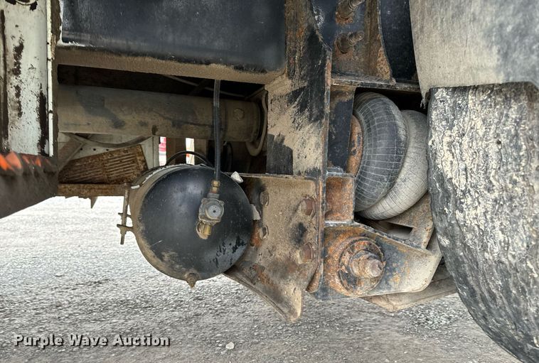 image for item NM9166 2008 International WorkStar 7600  crane truck