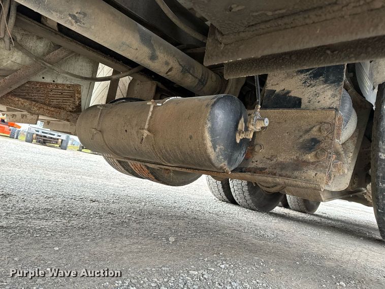 image for item NM9166 2008 International WorkStar 7600  crane truck