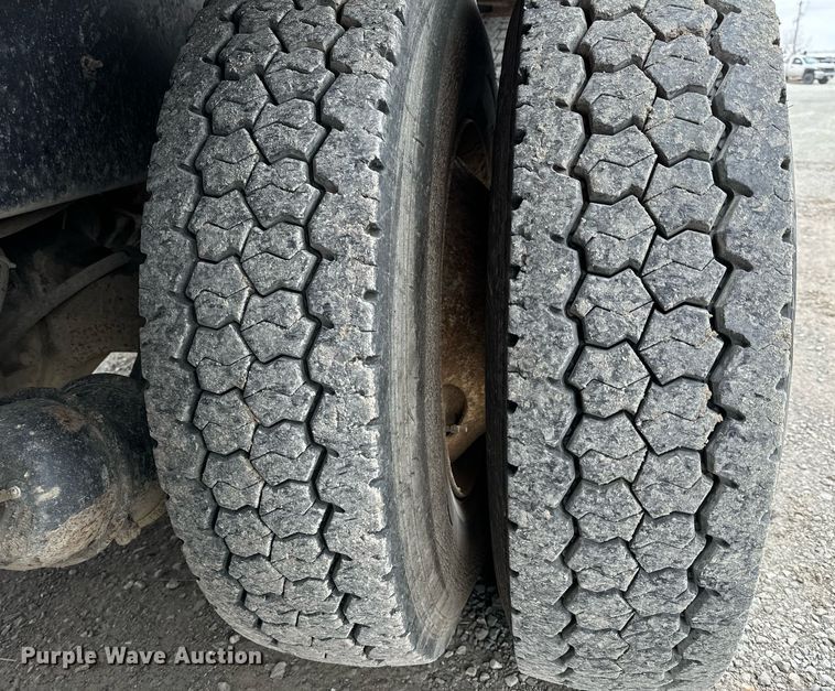 image for item NM9166 2008 International WorkStar 7600  crane truck