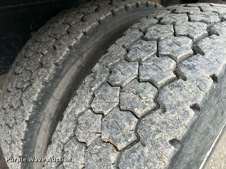 image for item NM9166 2008 International WorkStar 7600  crane truck