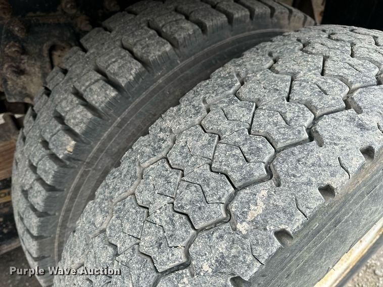 image for item NM9166 2008 International WorkStar 7600  crane truck