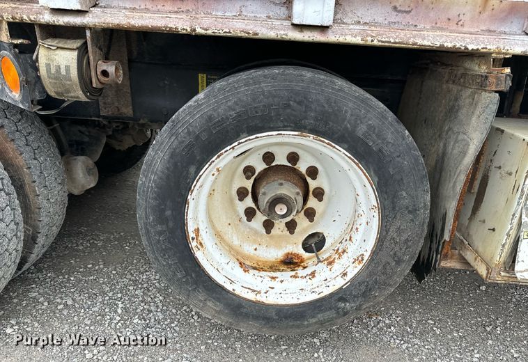 image for item NM9166 2008 International WorkStar 7600  crane truck