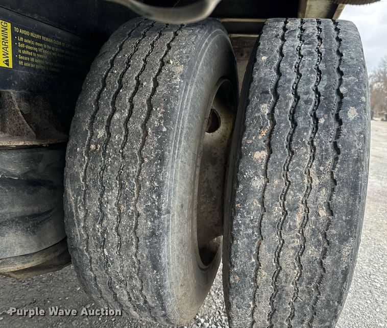 image for item NM9166 2008 International WorkStar 7600  crane truck