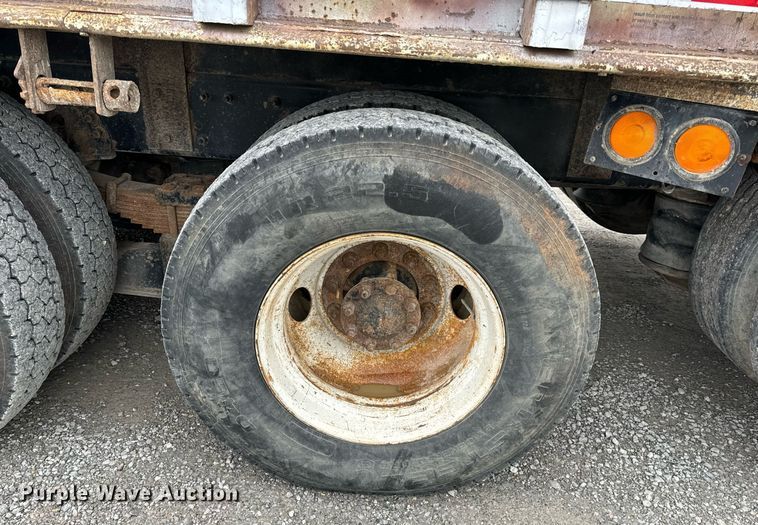 image for item NM9166 2008 International WorkStar 7600  crane truck