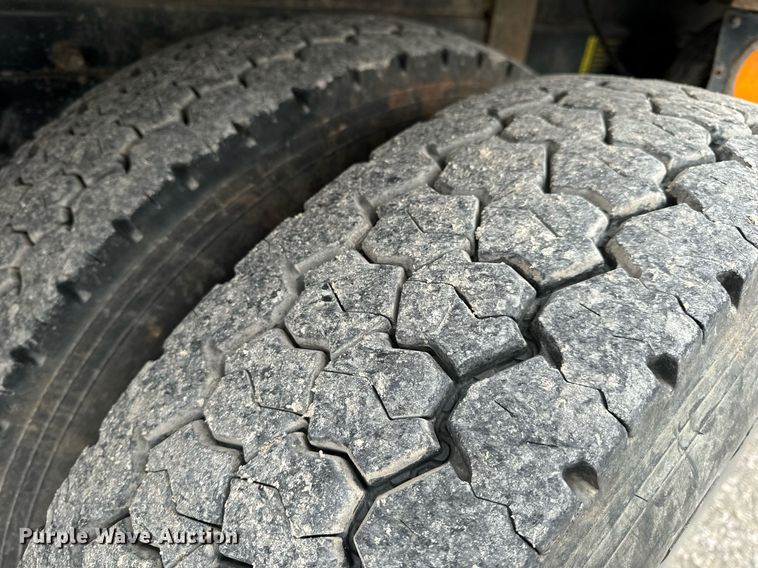 image for item NM9166 2008 International WorkStar 7600  crane truck