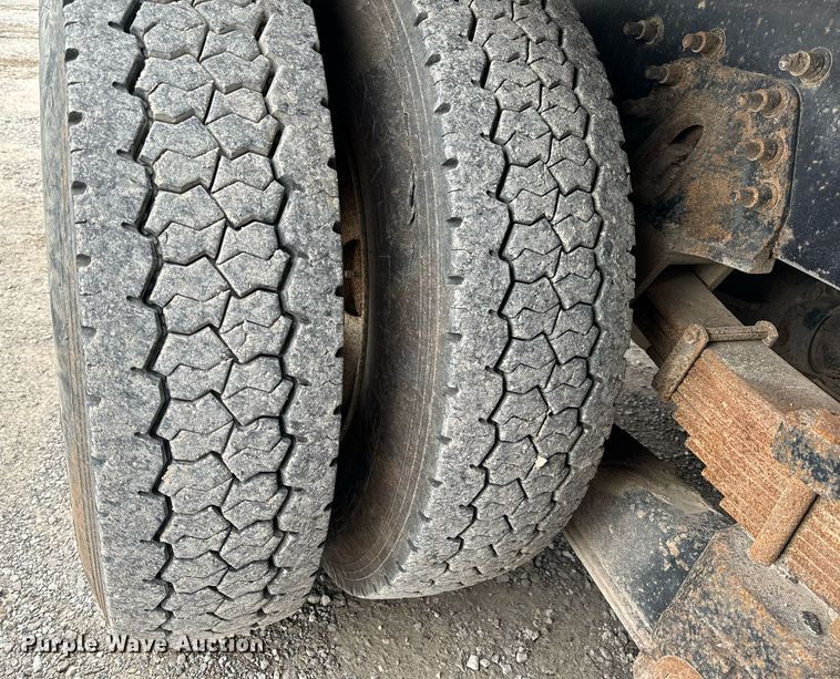 image for item NM9166 2008 International WorkStar 7600  crane truck