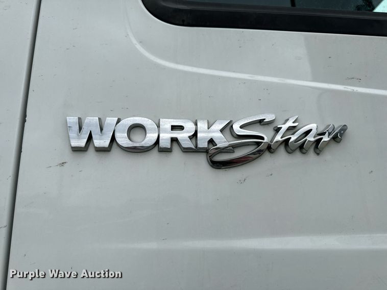 image for item NM9166 2008 International WorkStar 7600  crane truck