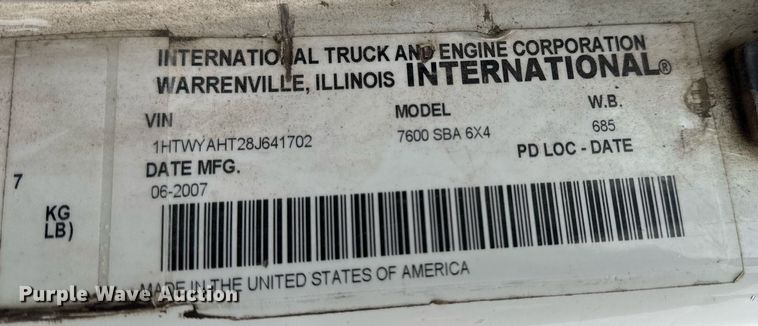 image for item NM9166 2008 International WorkStar 7600  crane truck
