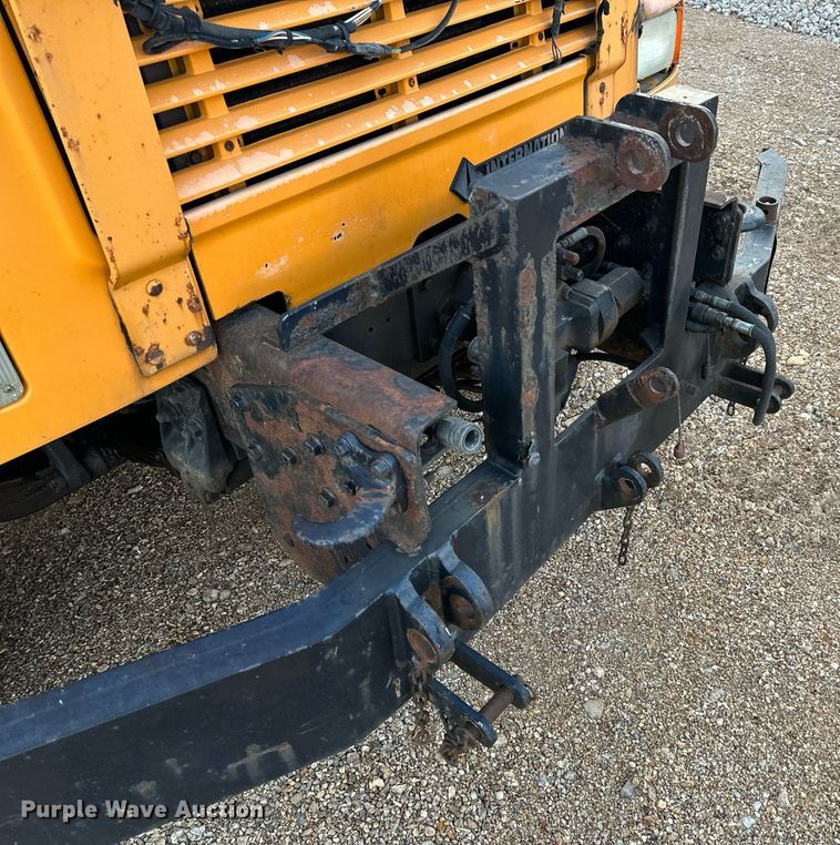 image for item NM9168 2002 International 4900  dump truck