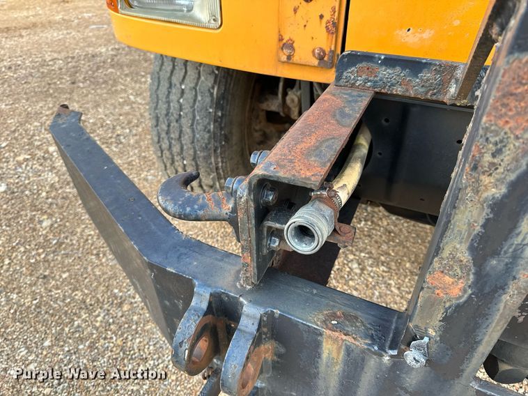 image for item NM9168 2002 International 4900  dump truck