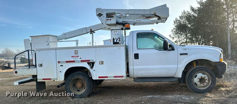 image for item NM9170 2003 Ford F550 Super Duty XL  bucket truck