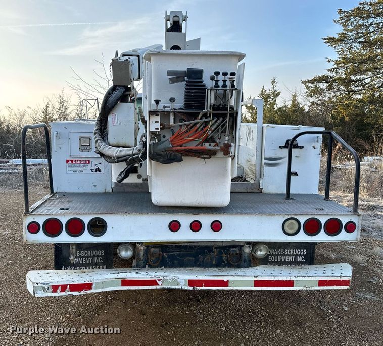 image for item NM9170 2003 Ford F550 Super Duty XL  bucket truck