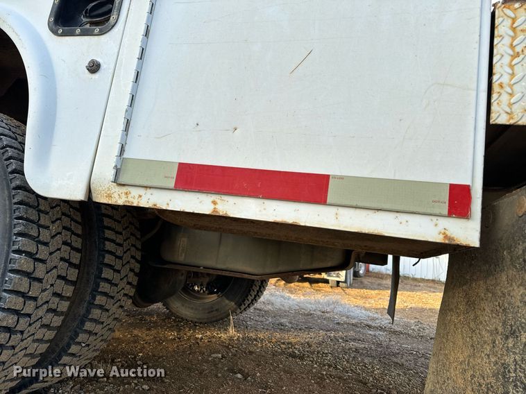 image for item NM9170 2003 Ford F550 Super Duty XL  bucket truck