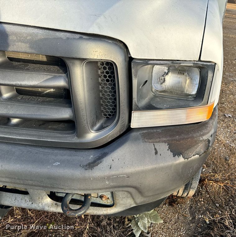 image for item NM9170 2003 Ford F550 Super Duty XL  bucket truck