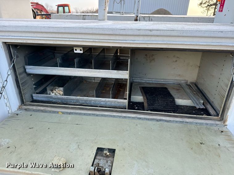 image for item NM9170 2003 Ford F550 Super Duty XL  bucket truck