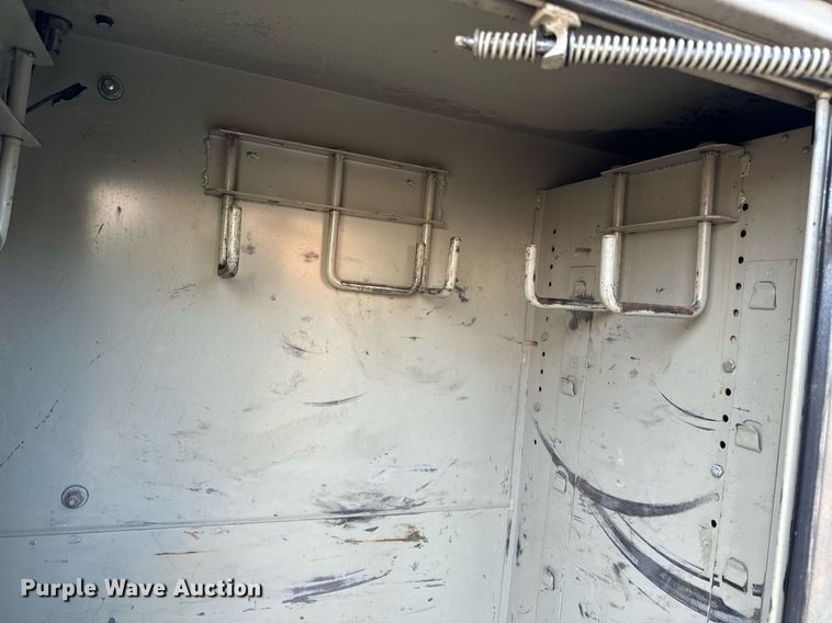 image for item NM9170 2003 Ford F550 Super Duty XL  bucket truck