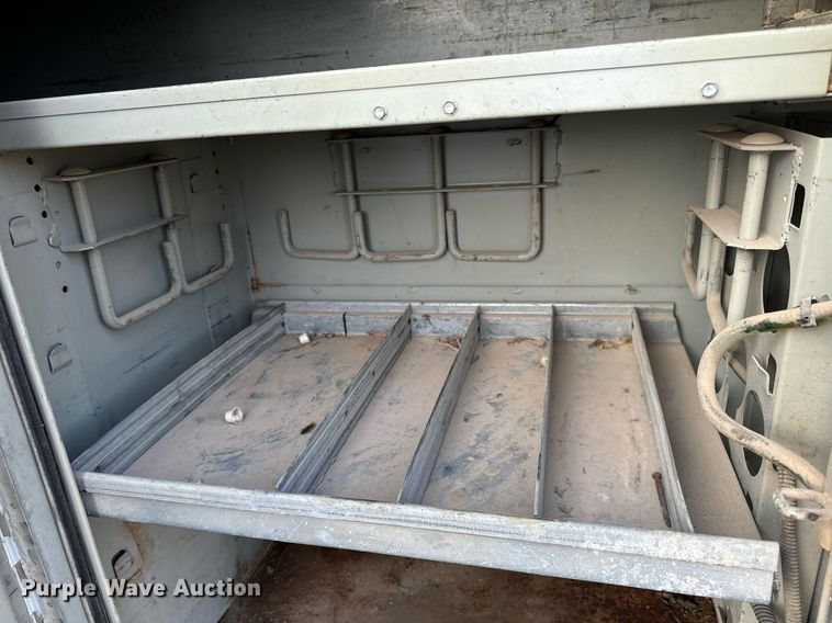 image for item NM9170 2003 Ford F550 Super Duty XL  bucket truck