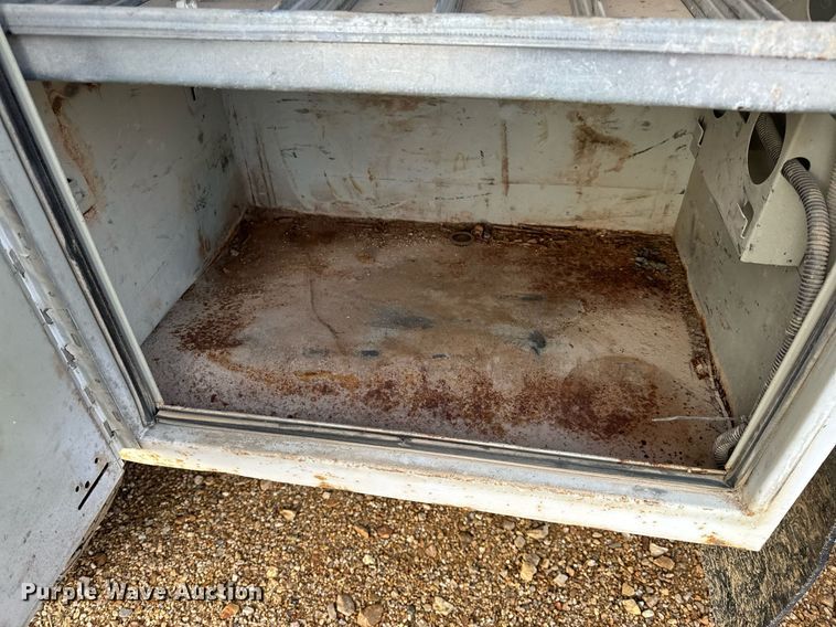 image for item NM9170 2003 Ford F550 Super Duty XL  bucket truck