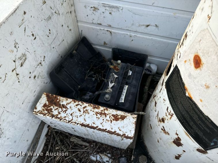 image for item NM9170 2003 Ford F550 Super Duty XL  bucket truck