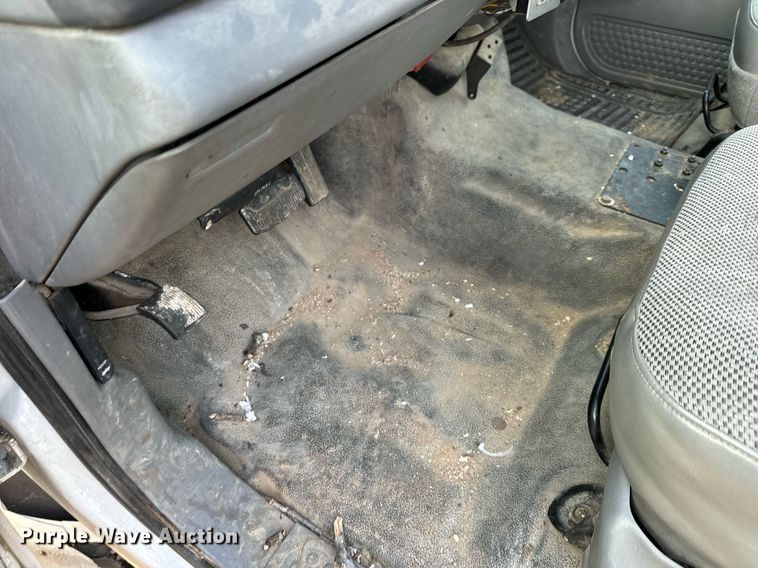 image for item NM9170 2003 Ford F550 Super Duty XL  bucket truck