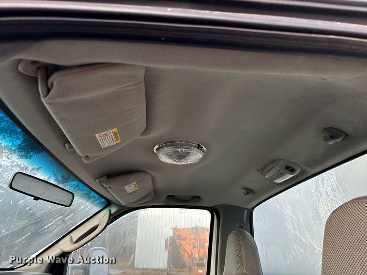 image for item NM9170 2003 Ford F550 Super Duty XL  bucket truck