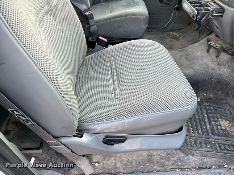 image for item NM9170 2003 Ford F550 Super Duty XL  bucket truck