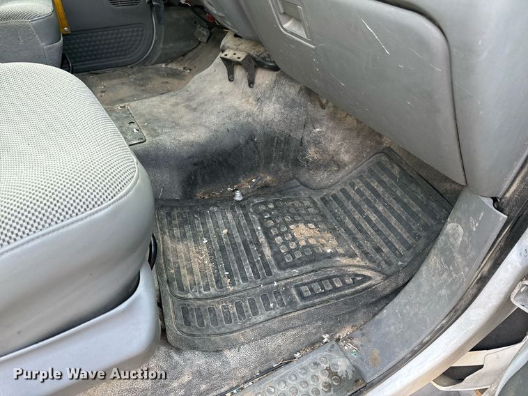 image for item NM9170 2003 Ford F550 Super Duty XL  bucket truck