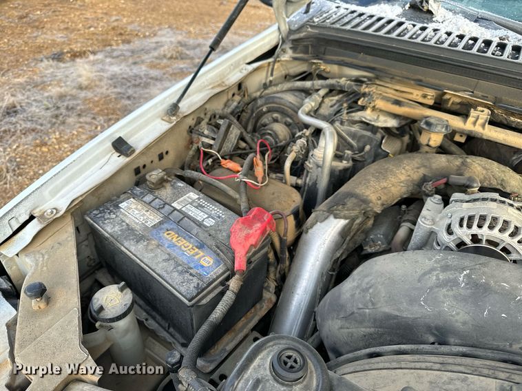 image for item NM9170 2003 Ford F550 Super Duty XL  bucket truck