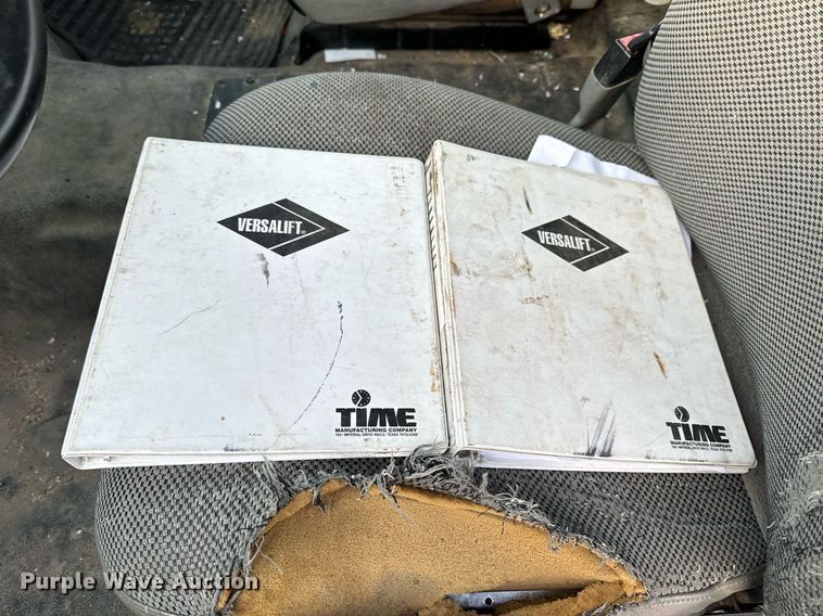 image for item NM9170 2003 Ford F550 Super Duty XL  bucket truck