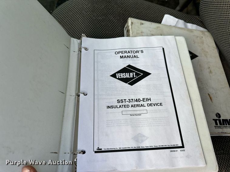 image for item NM9170 2003 Ford F550 Super Duty XL  bucket truck