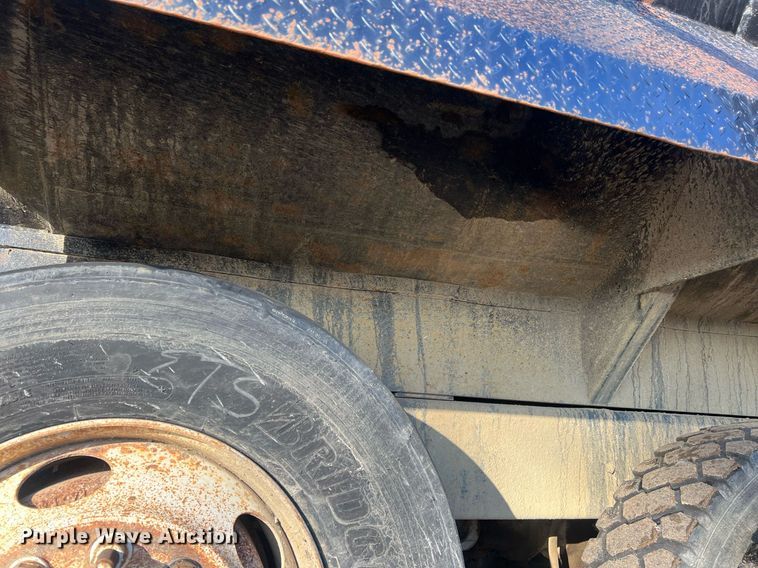 image for item NN9310 2001 Mack RD688S  dump truck