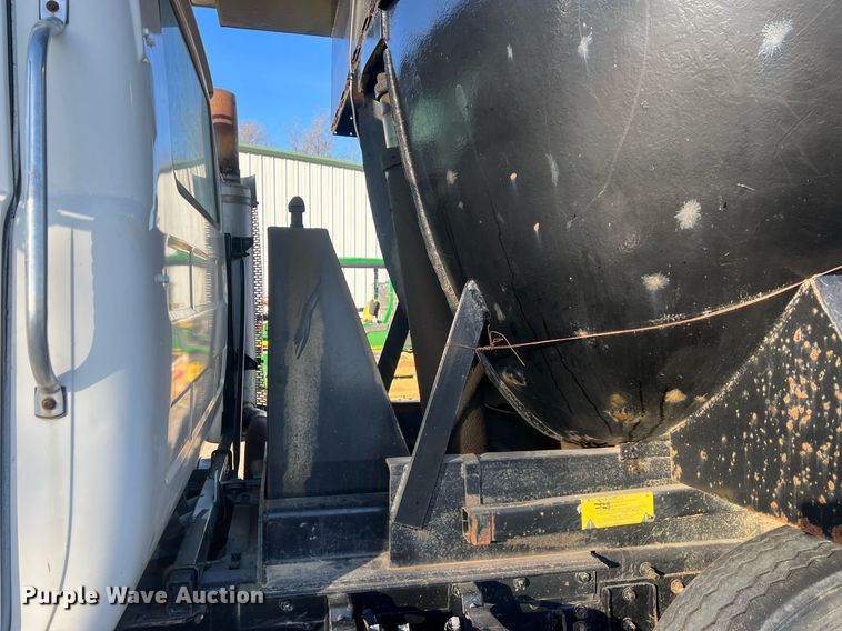 image for item NN9310 2001 Mack RD688S  dump truck