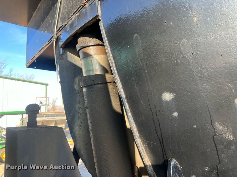 image for item NN9310 2001 Mack RD688S  dump truck