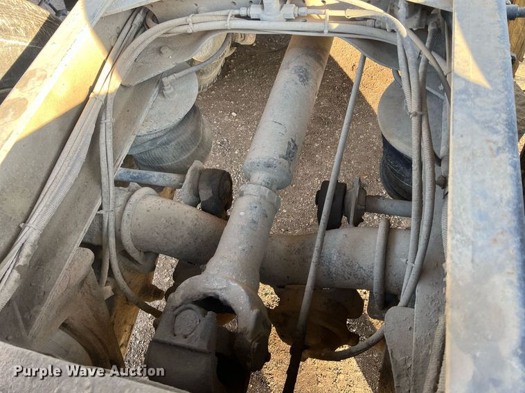 image for item NN9310 2001 Mack RD688S  dump truck