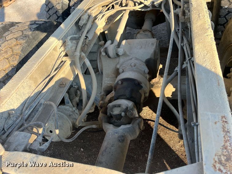 image for item NN9310 2001 Mack RD688S  dump truck