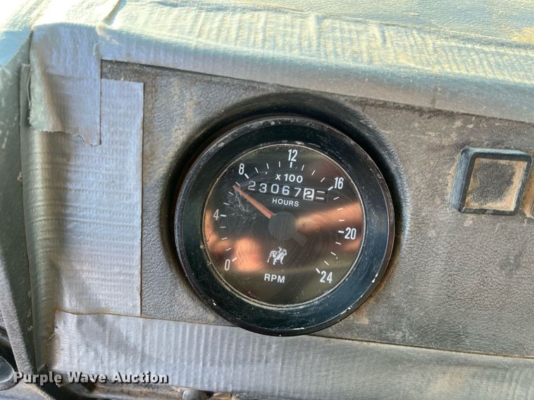 image for item NN9310 2001 Mack RD688S  dump truck