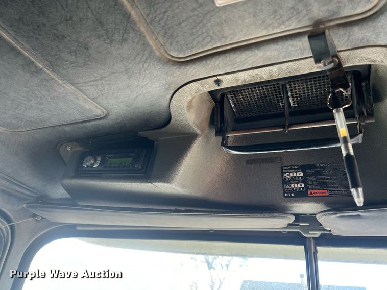 image for item NN9310 2001 Mack RD688S  dump truck