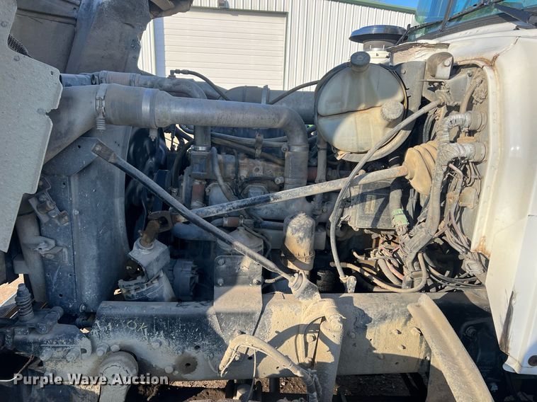 image for item NN9310 2001 Mack RD688S  dump truck