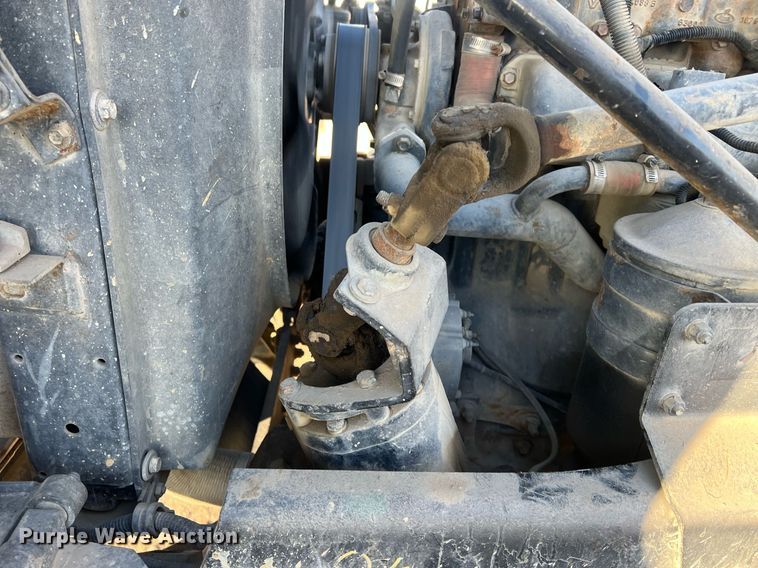 image for item NN9310 2001 Mack RD688S  dump truck