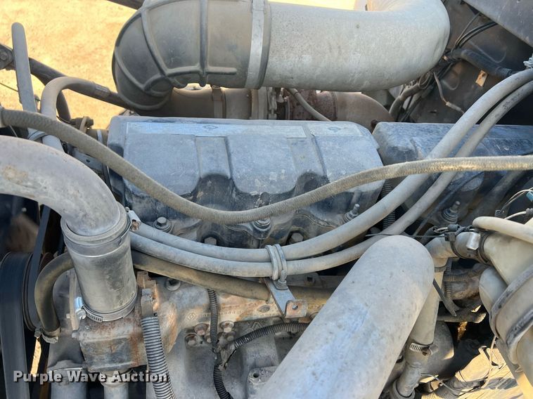 image for item NN9310 2001 Mack RD688S  dump truck