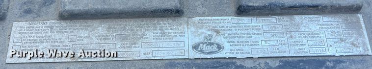 image for item NN9310 2001 Mack RD688S  dump truck