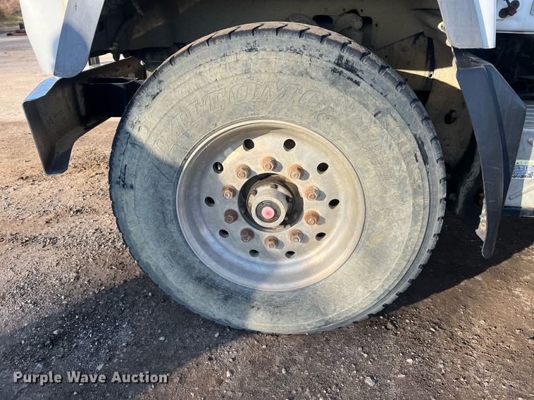 image for item NN9310 2001 Mack RD688S  dump truck