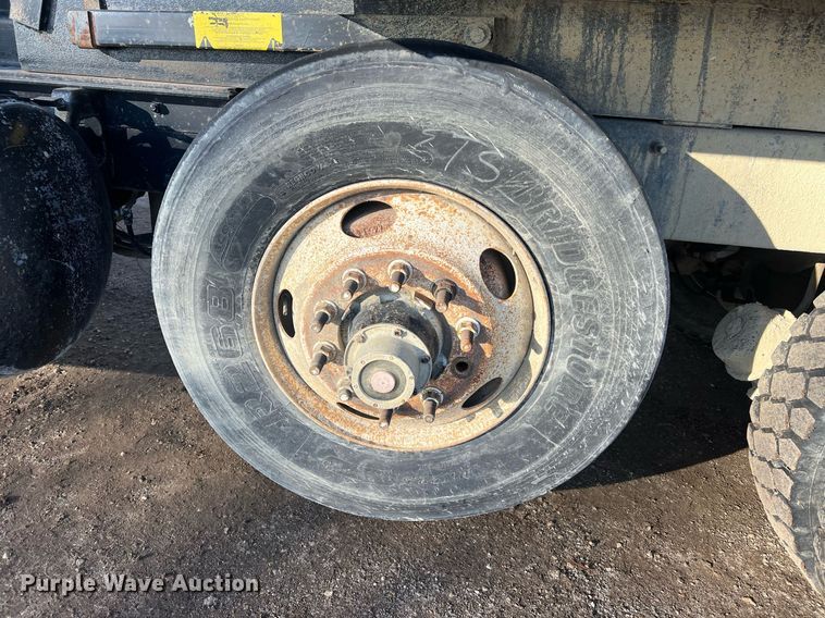 image for item NN9310 2001 Mack RD688S  dump truck