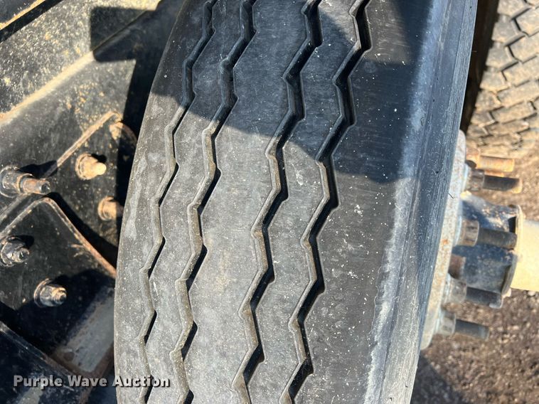 image for item NN9310 2001 Mack RD688S  dump truck