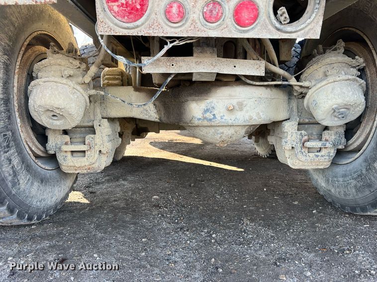 image for item NN9310 2001 Mack RD688S  dump truck